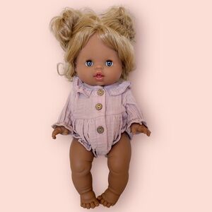 Minikane Louise Gordis Doll And Leonore Ruffled Romper In Cotton Gauze